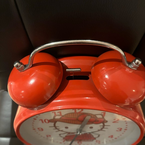 VINTAGE HELLO KITTY CLOCK - Picture 2 of 6